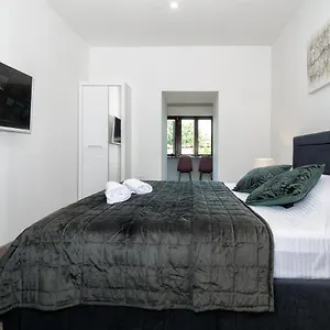 arena-delight-studio-apartments.pula-hotels.org/