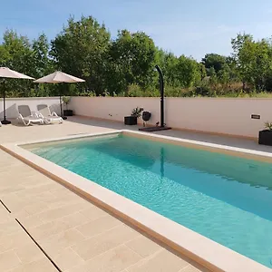 Oleander Lovrecica-residence With Pool Apartmán
