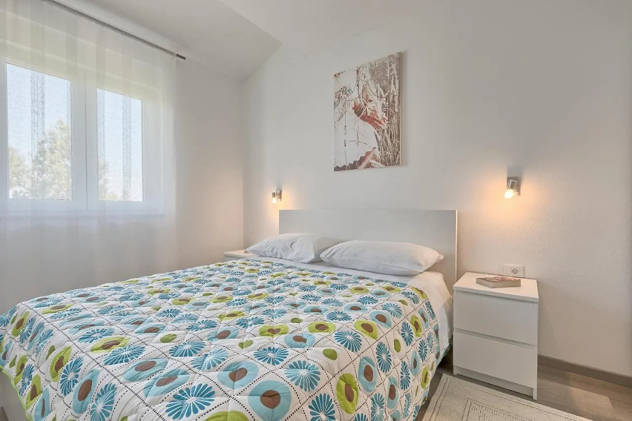 Apartments Gilly 2 Premantura