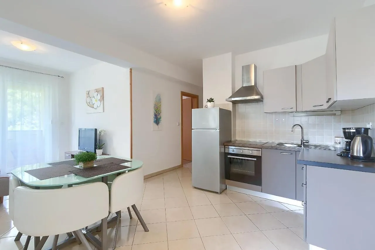 Apartments Gilly 2 Premantura